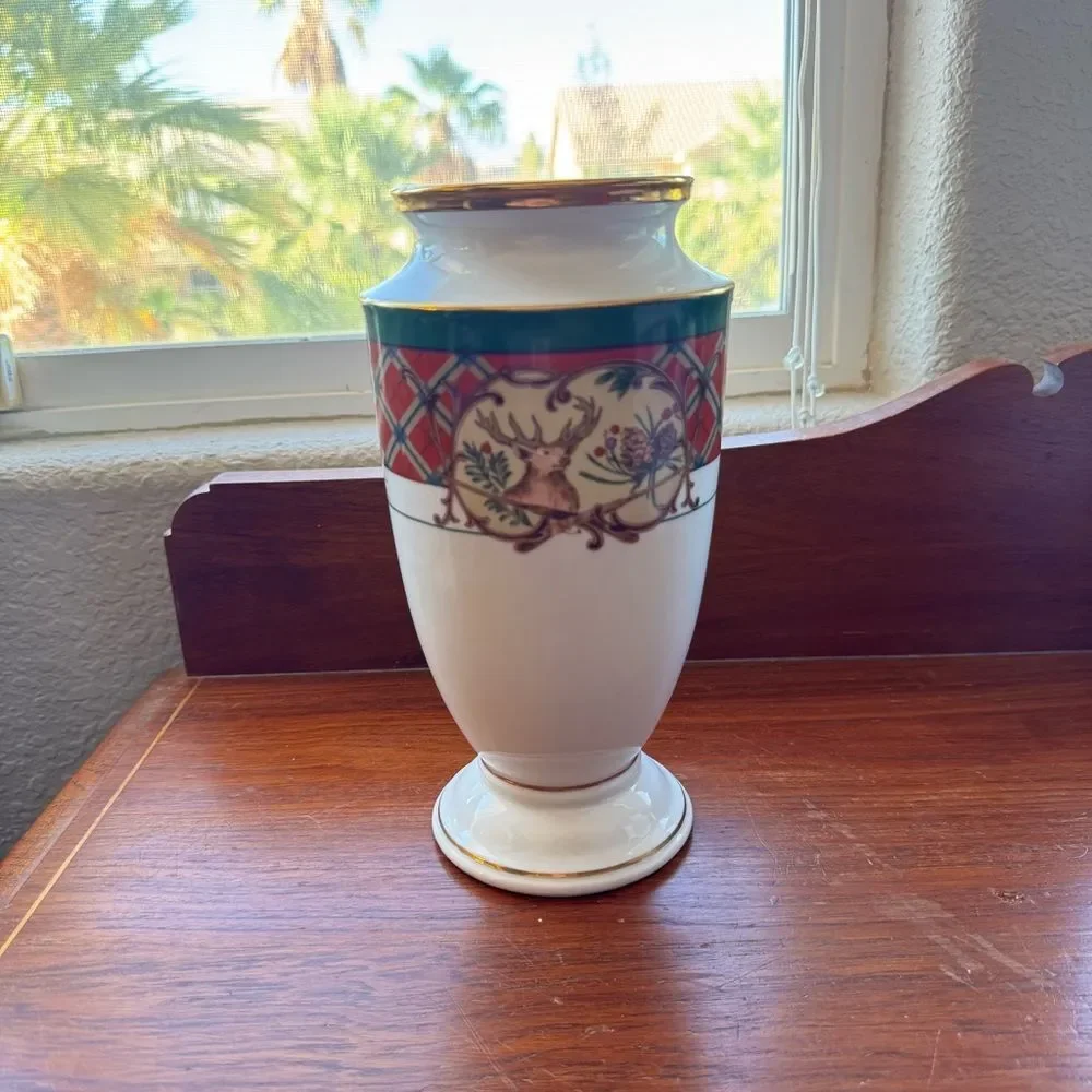 Vintage Noritake Royal Hunt White and Red Accent Vase
